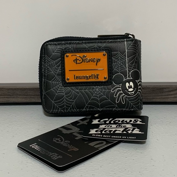 Loungefly Disney Minnie Mouse Spider Mini Backpack and Accordion Wallet - Picture 12 of 16